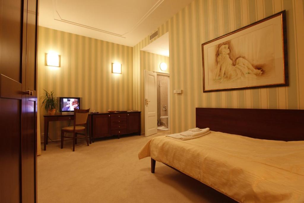 Hotel Sandor Pavillon Piest'any Phòng bức ảnh