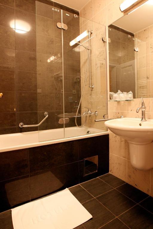 Hotel Sandor Pavillon Piest'any Ngoại thất bức ảnh