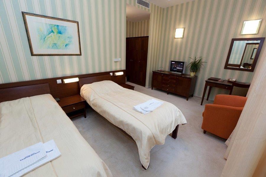 Hotel Sandor Pavillon Piest'any Ngoại thất bức ảnh